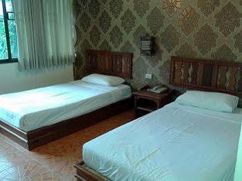 Hillside Country Home Golf & Resort Kabin Buri 외부 사진